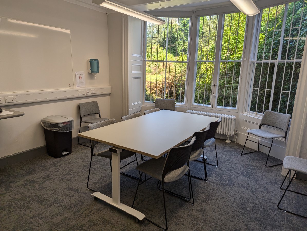 OE42-0007 - Teaching Room