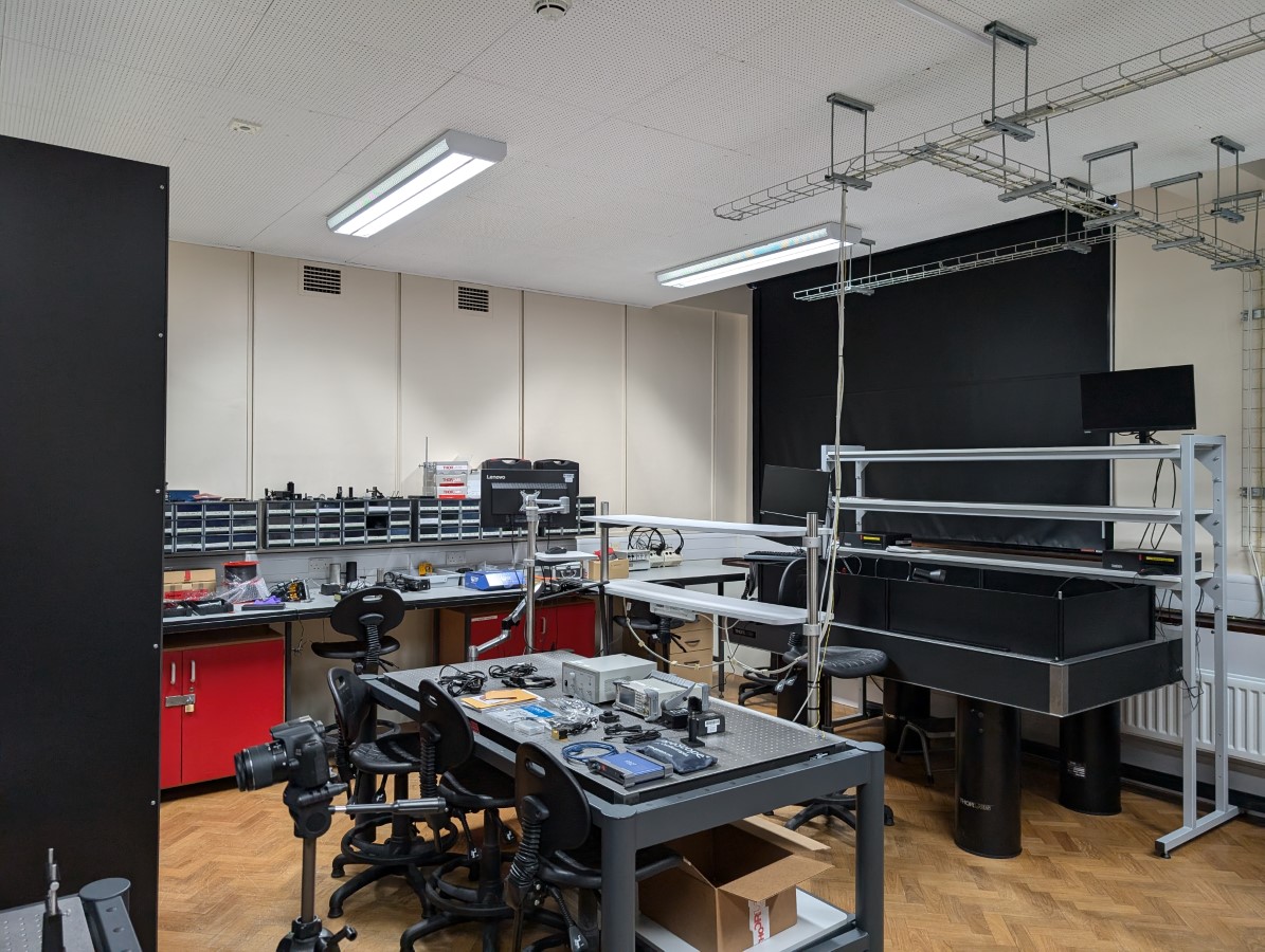 PH215 - Teaching Lab