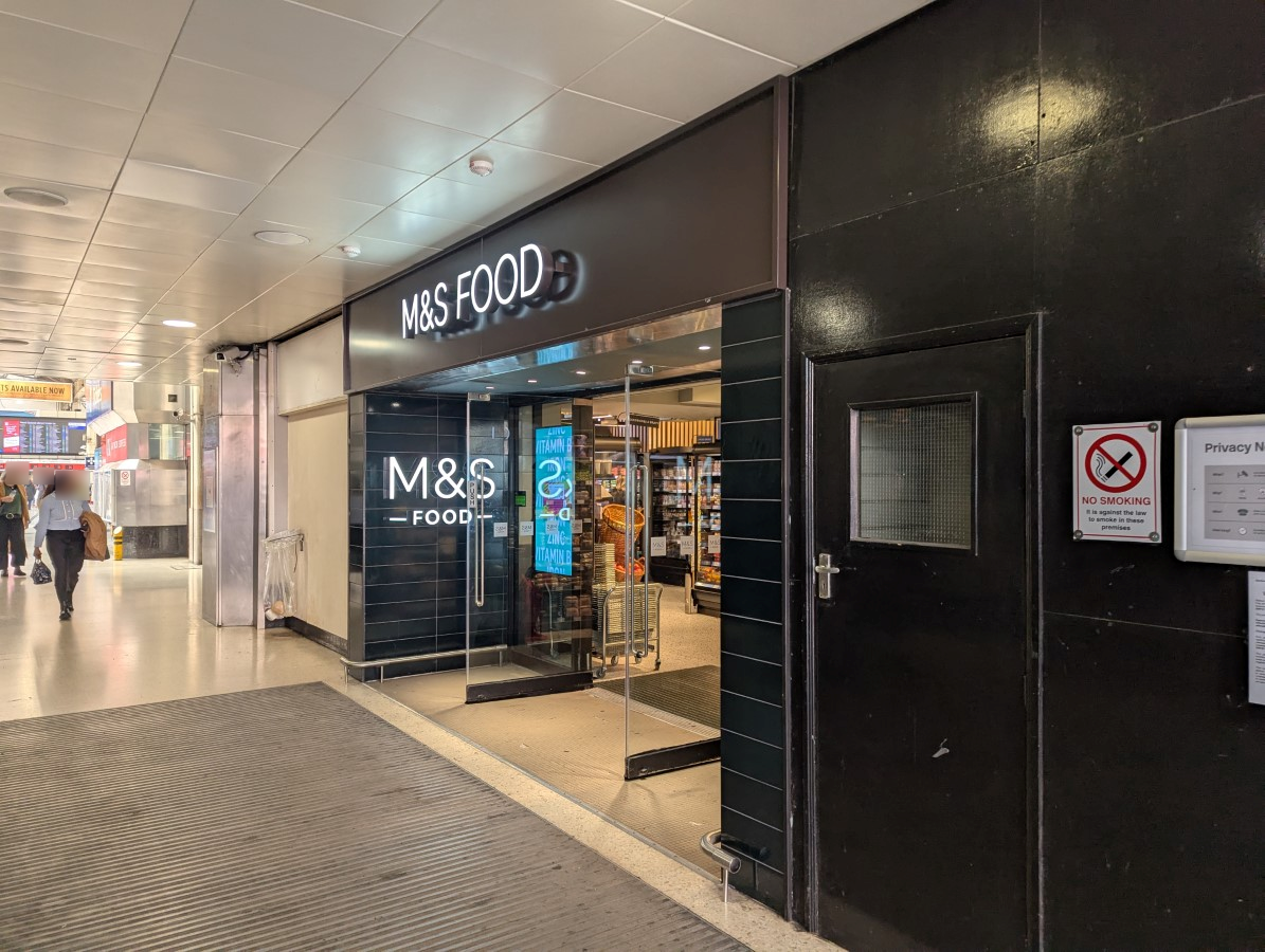 Marks and Spencer London Victoria Rail Simply Food 