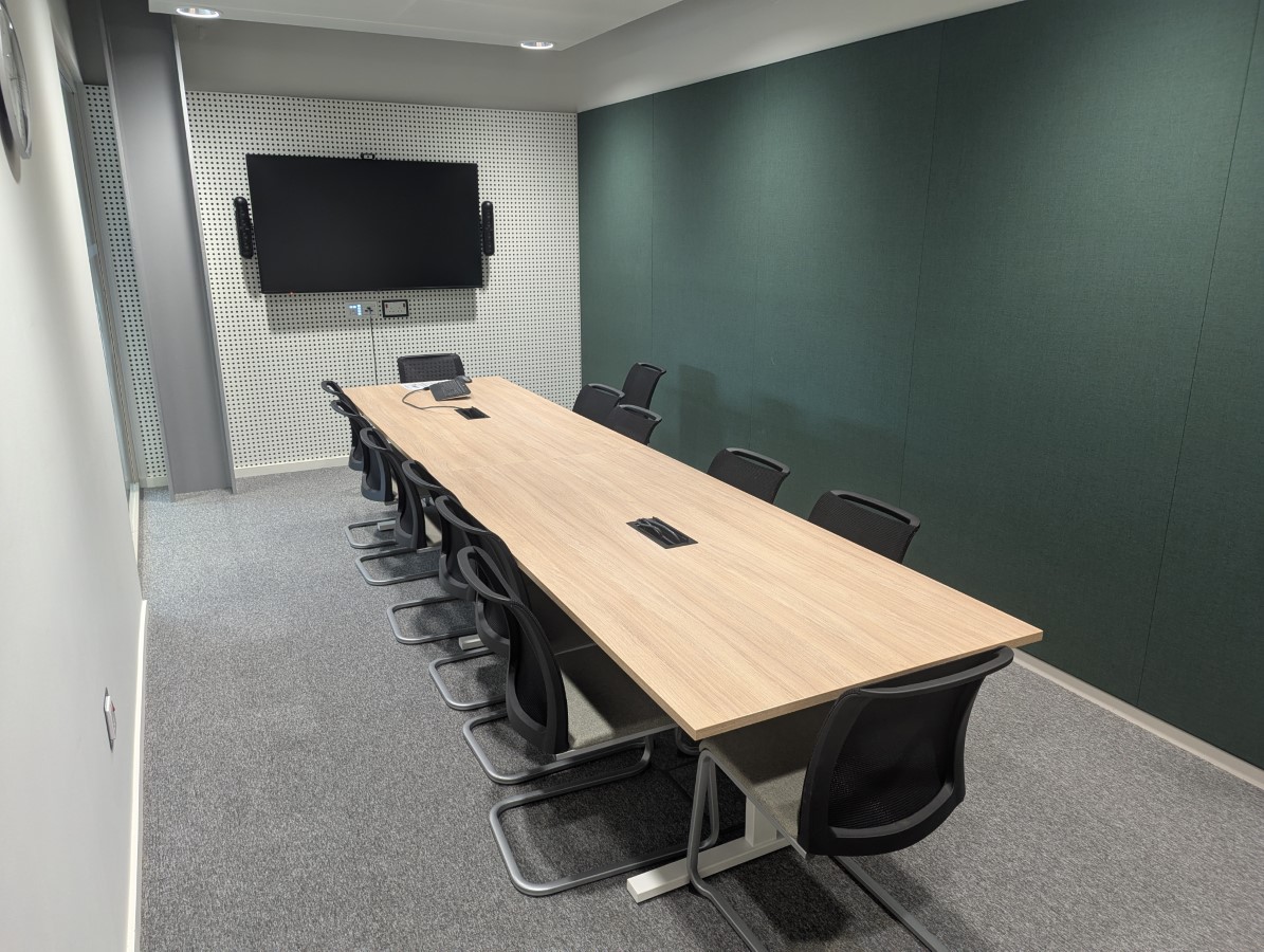 3.32 - Meeting Room 7