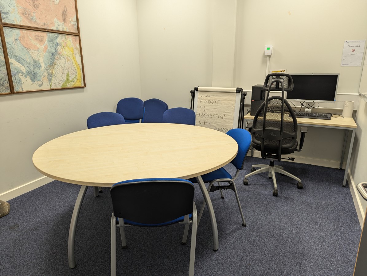 ES338 - Meeting Room