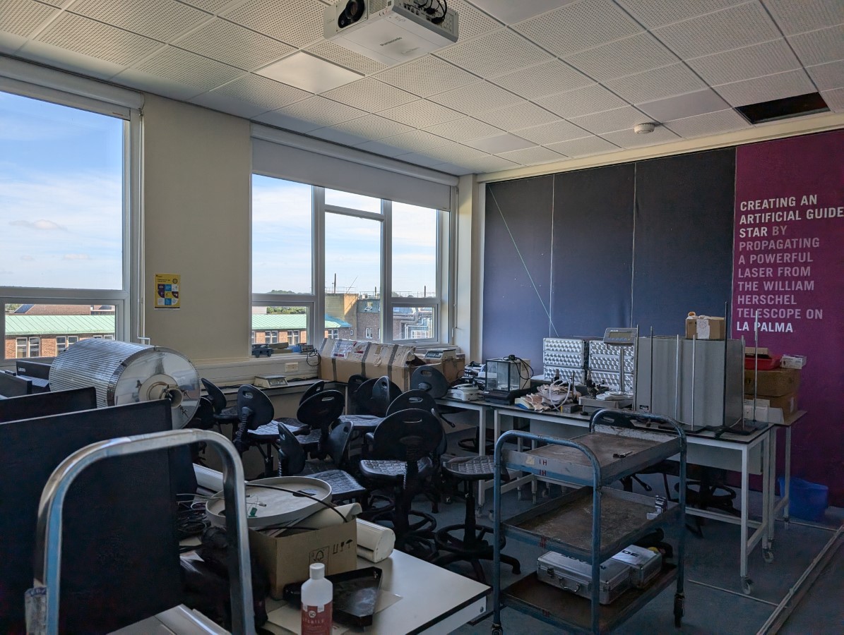 PH205A - Teaching Lab