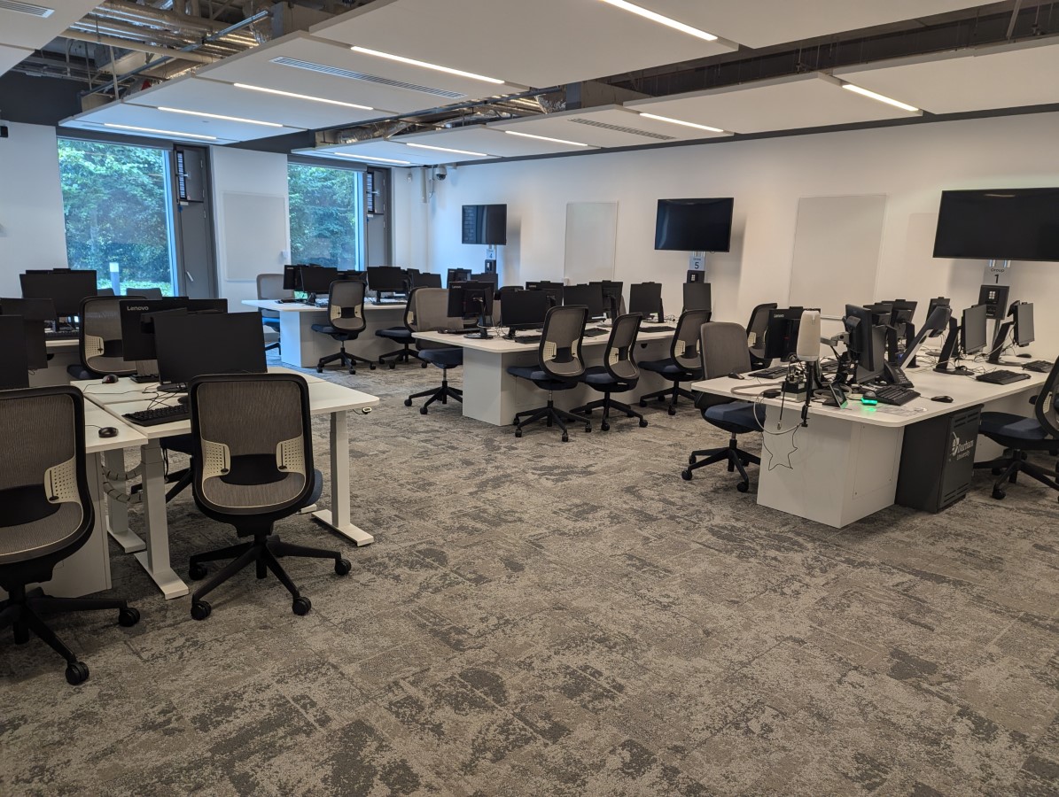 TLC026 - Computer Room