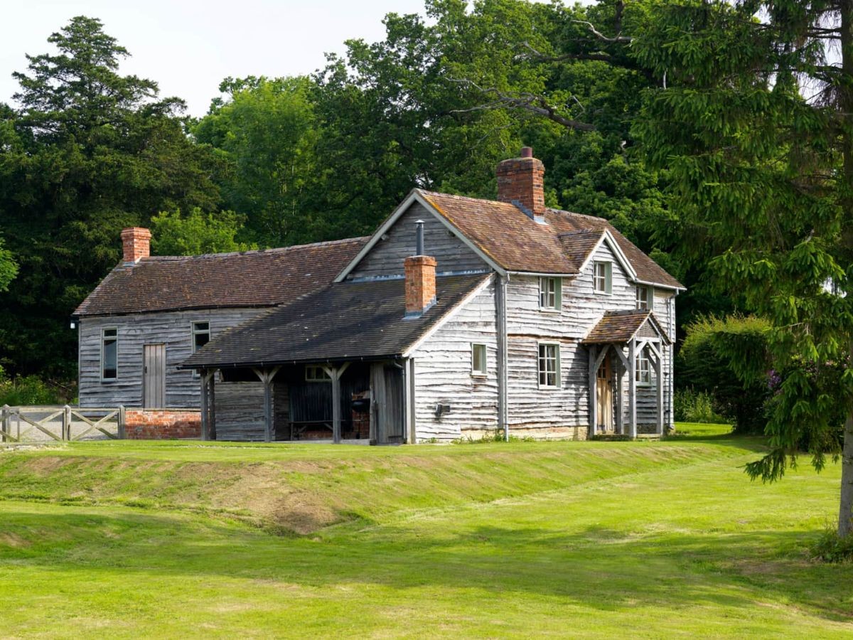 Acton Scott Escapes - Hatton Grove