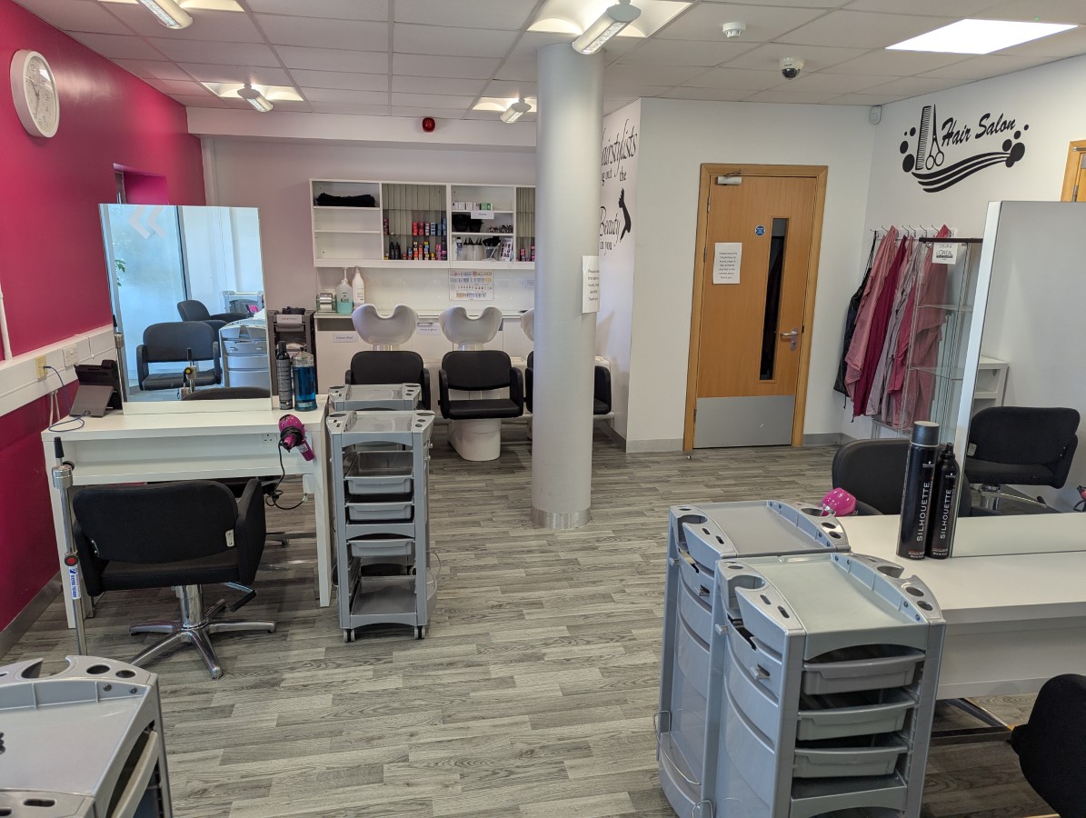 Enhance Salon (G02)  