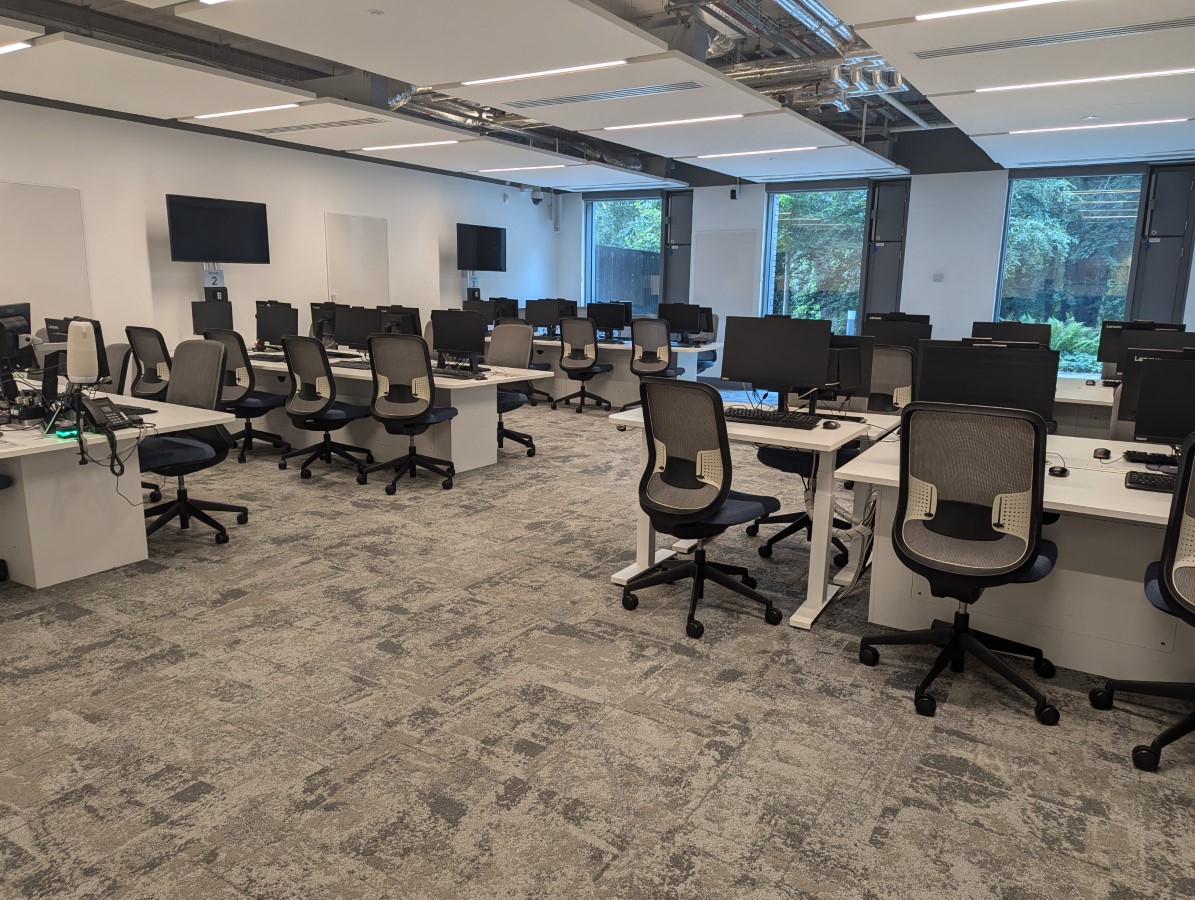 TLC031 - Computer Room